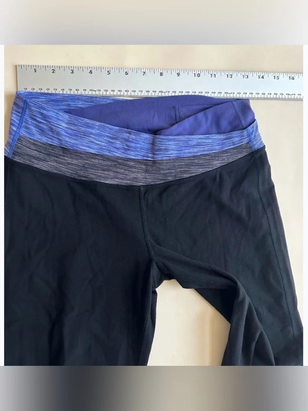 lululemon athletica Black Flared Leggings with Blue Waistband size 8
